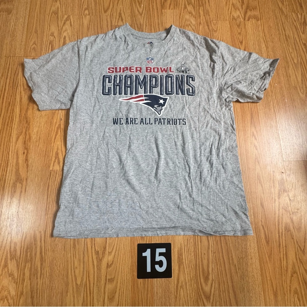 Men’s Gray New England Patriots Super Bowl Champions T-Shirt XL